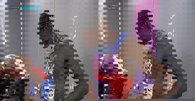 2065402