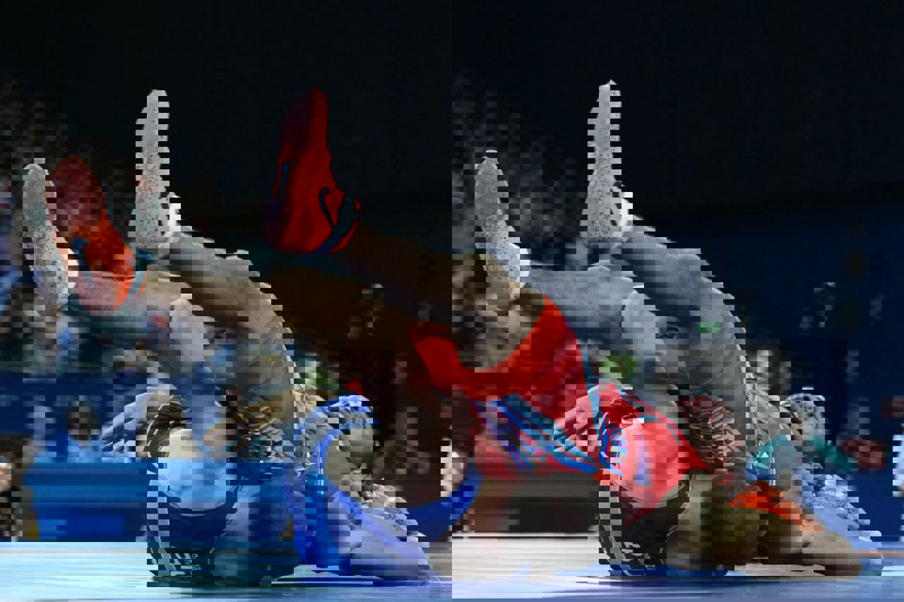 2065281