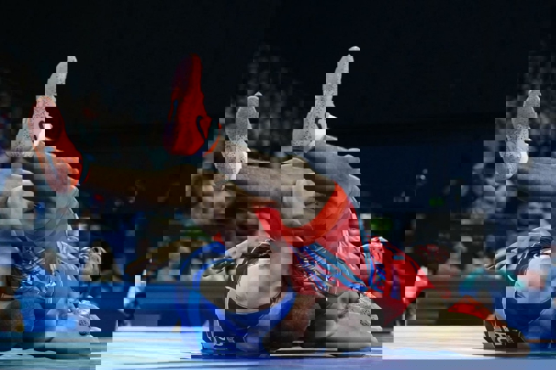2065281