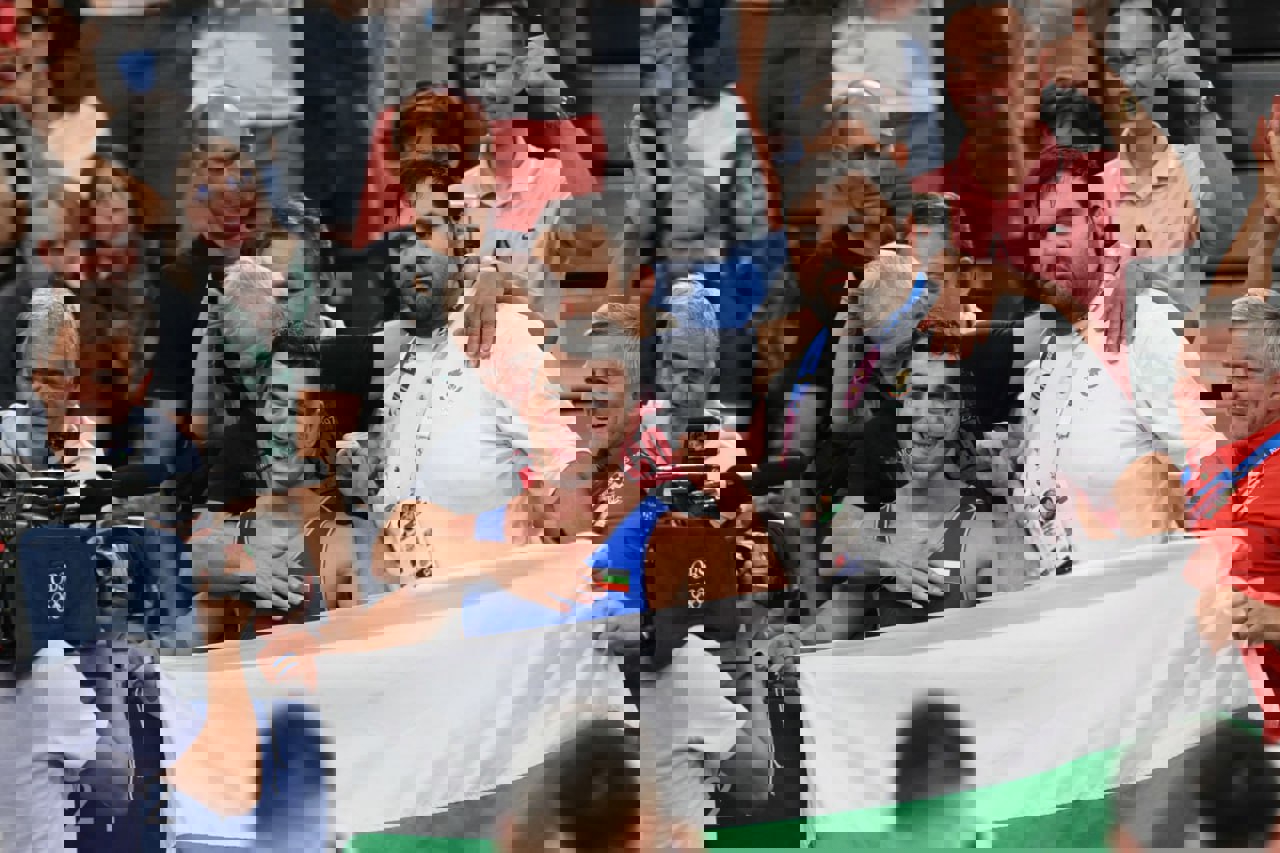 2065376
