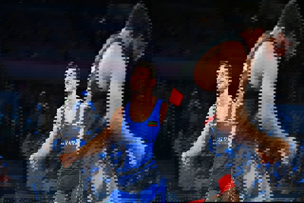 2065369