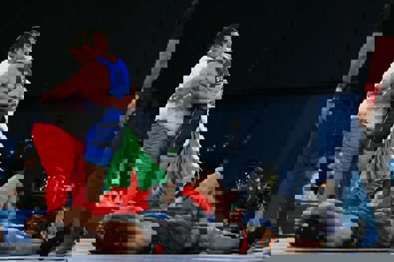 2065371