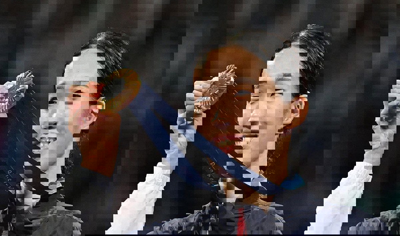 2065561
