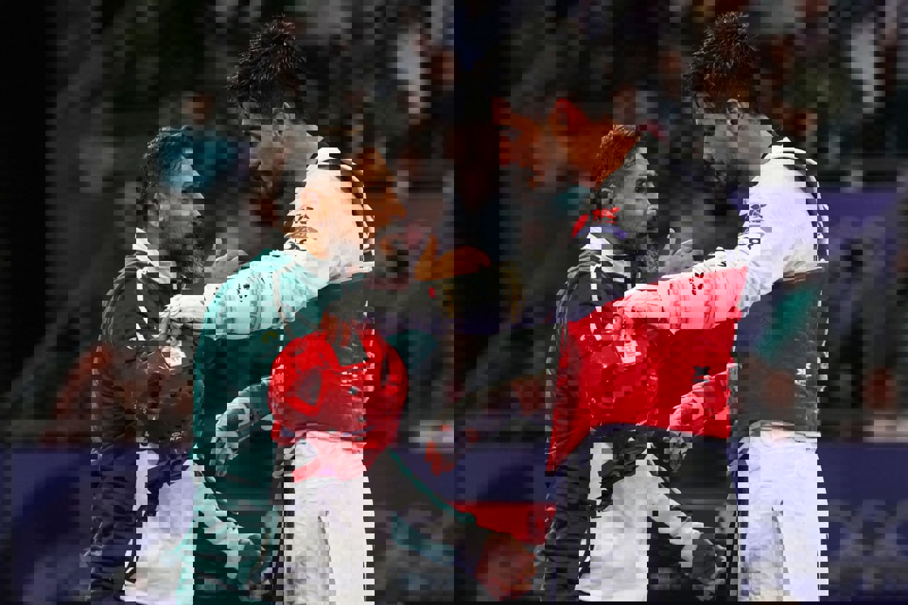2065768