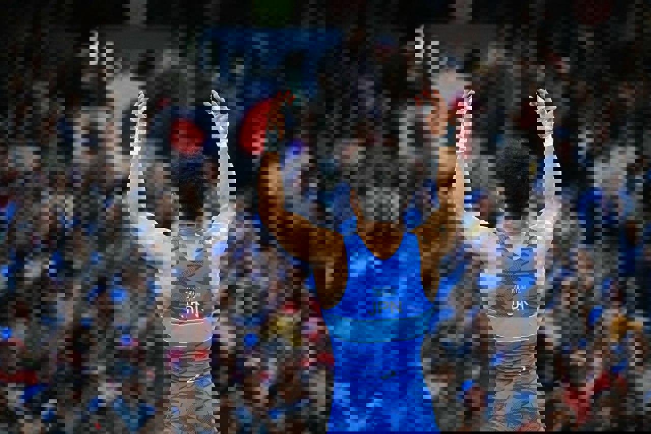 2065809