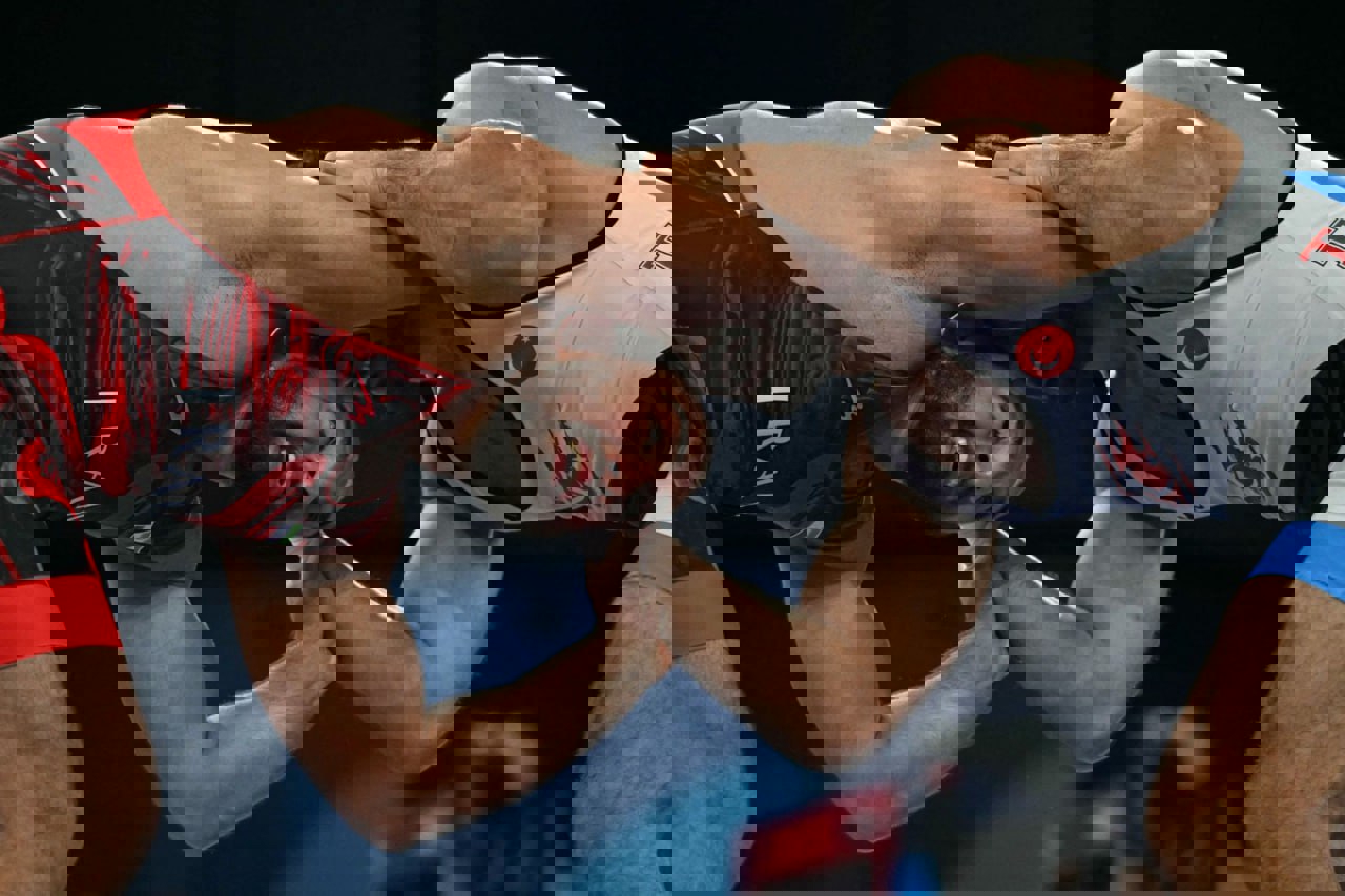 2065813