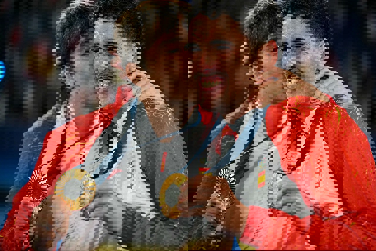 2065929