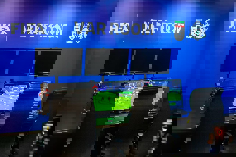 2066121