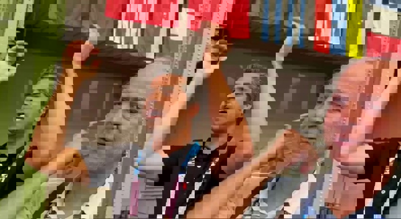 2066293