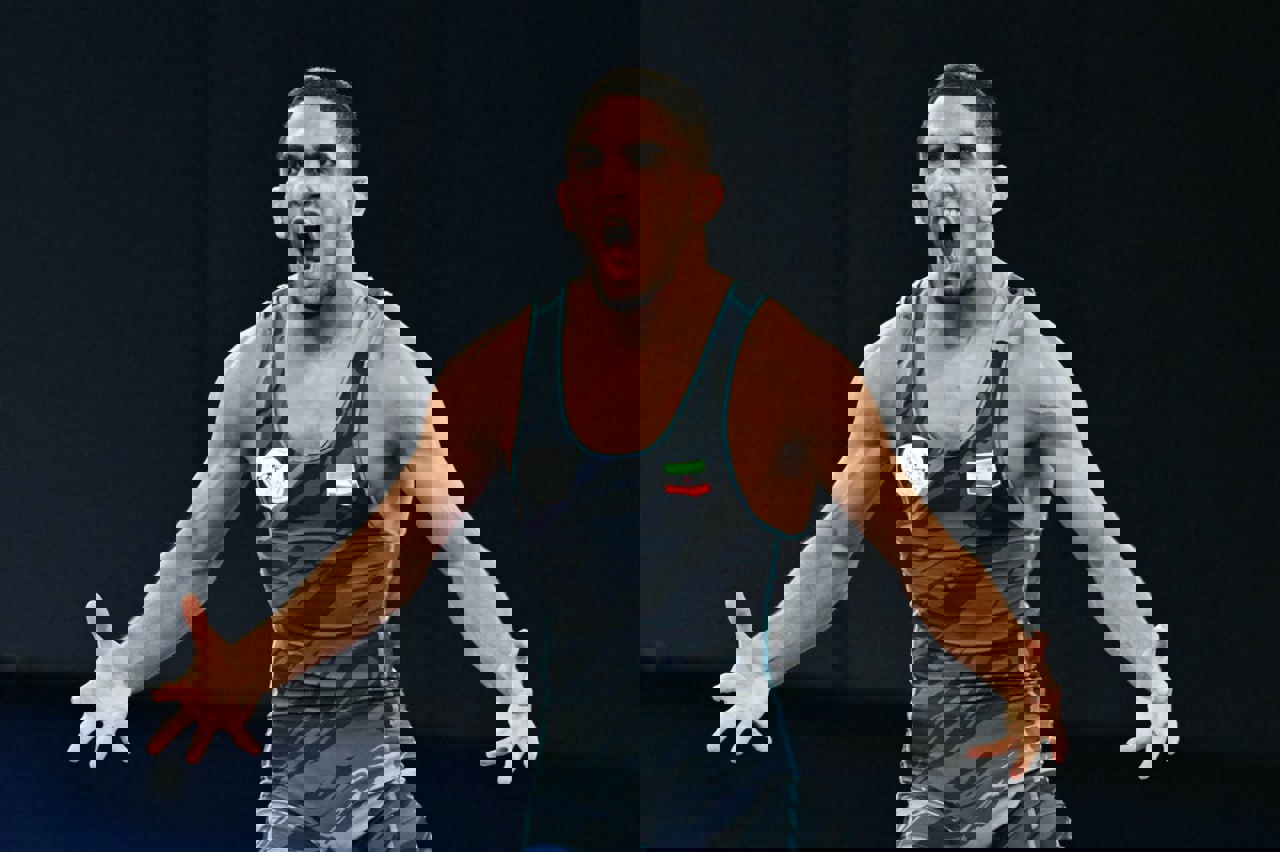 2066308