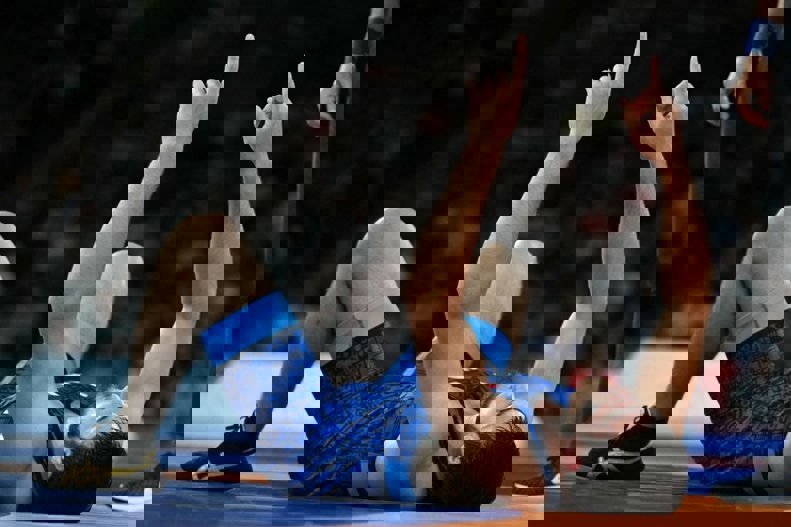 2066351