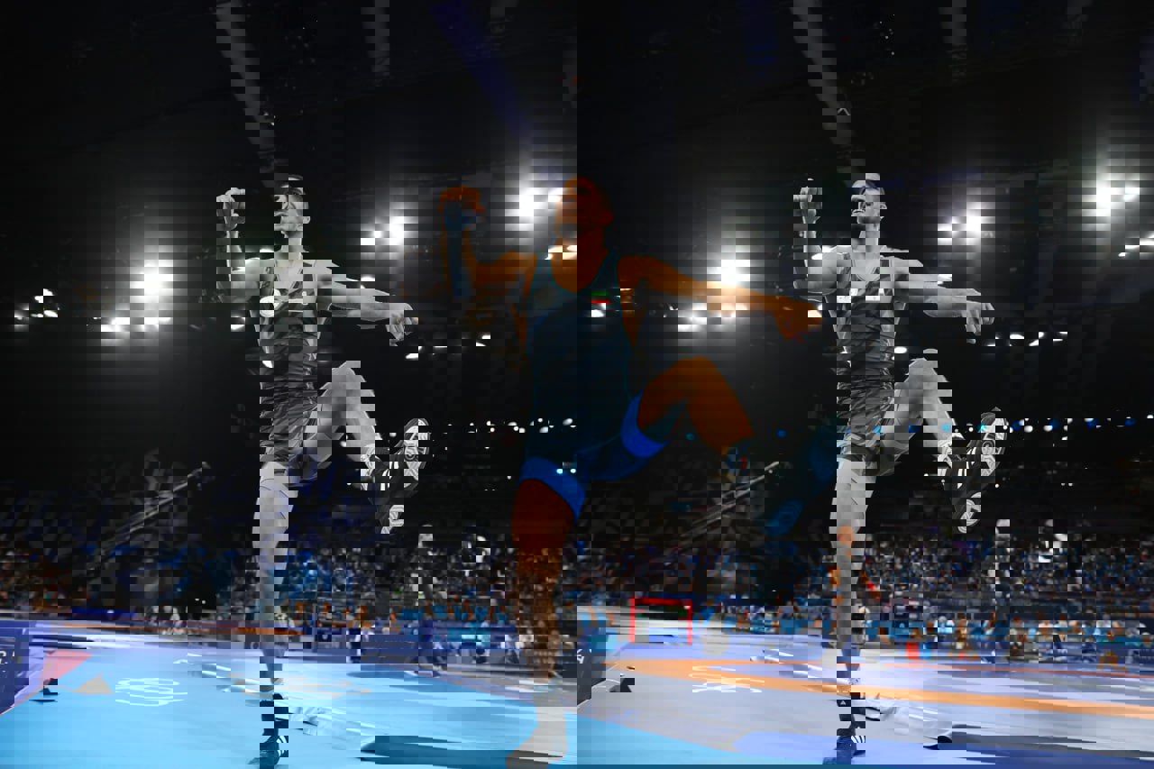 2066316