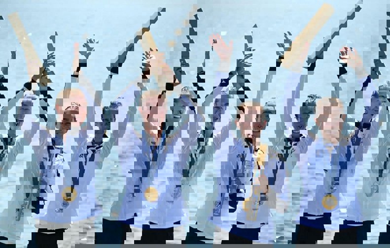 2066517