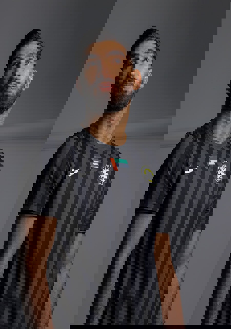 2066993