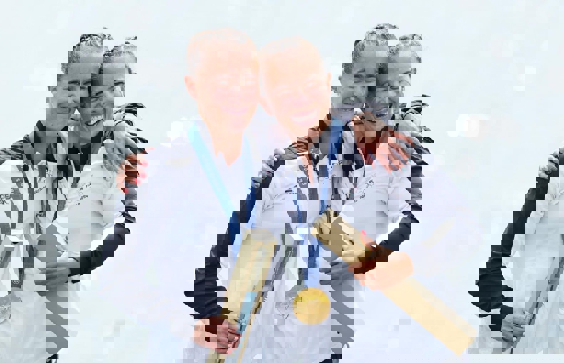 2066518