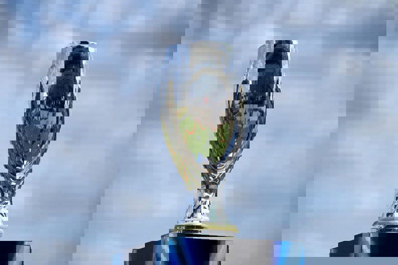 2066983