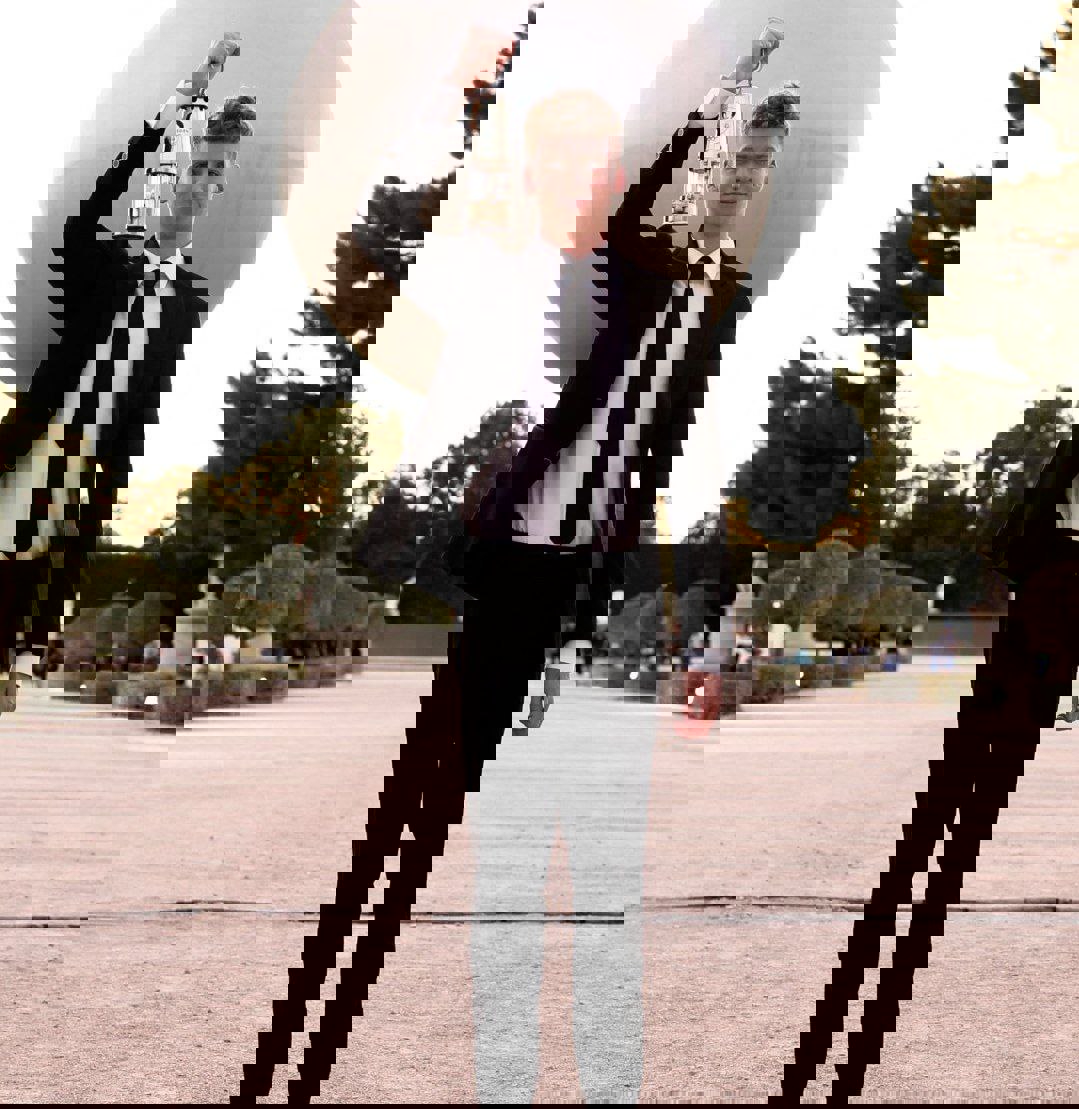 2066977