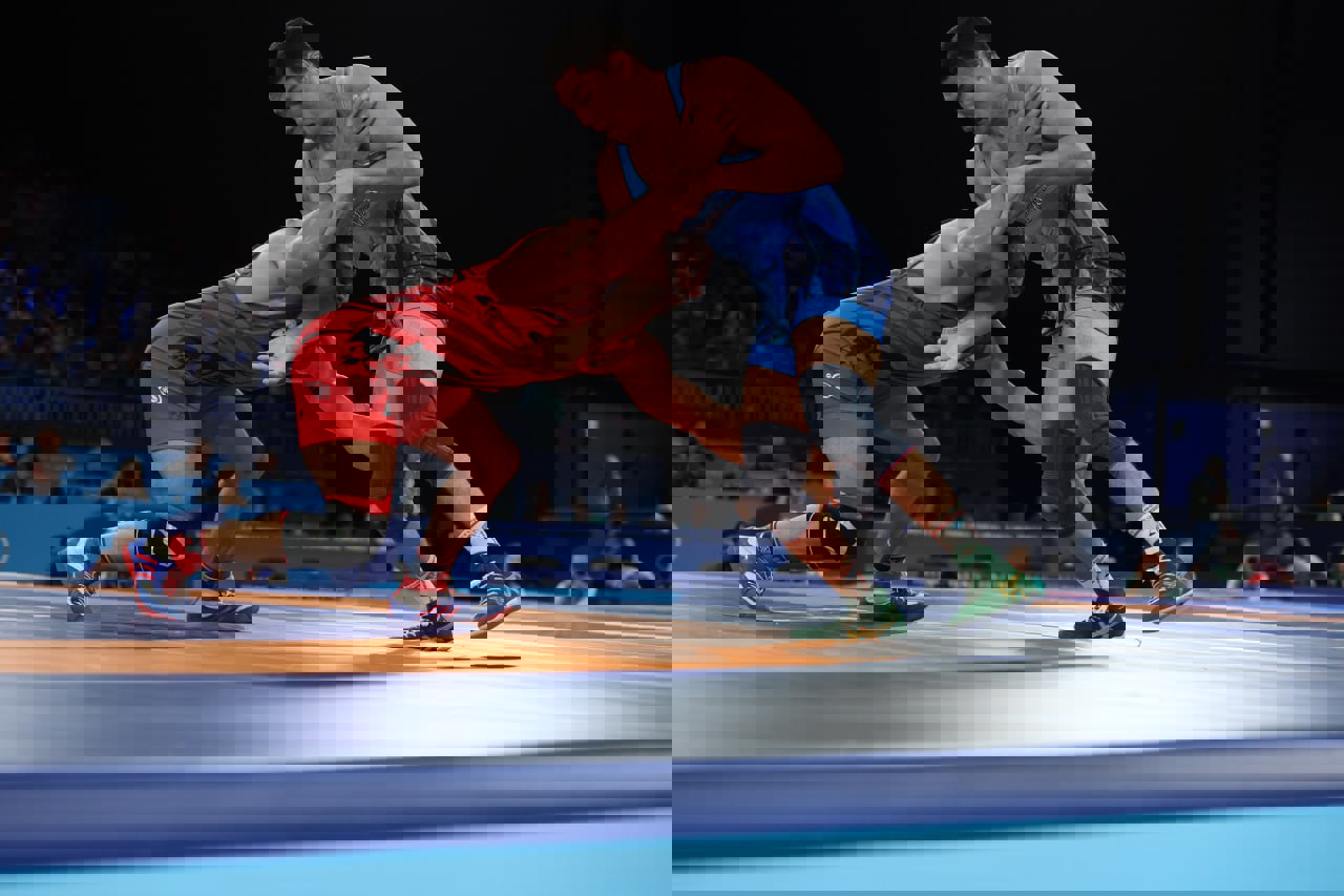 2066702