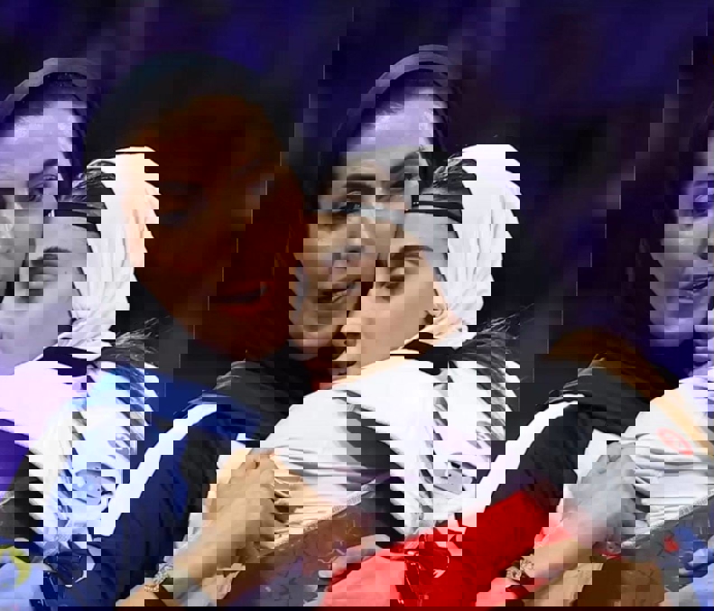 2066932