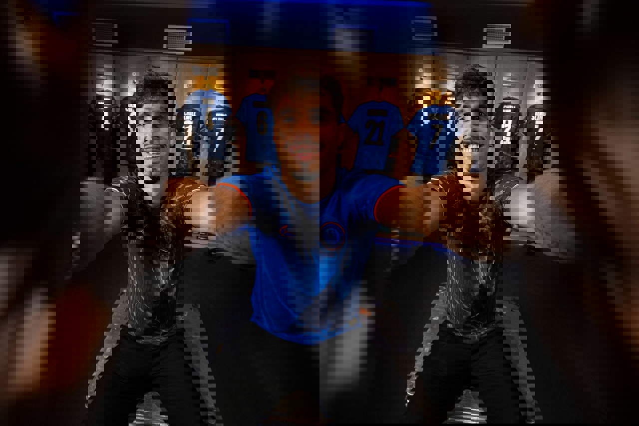 2066873