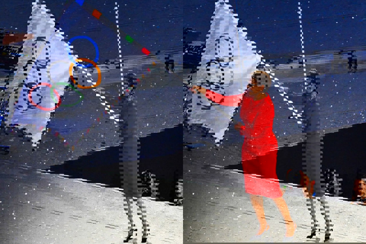 2067073
