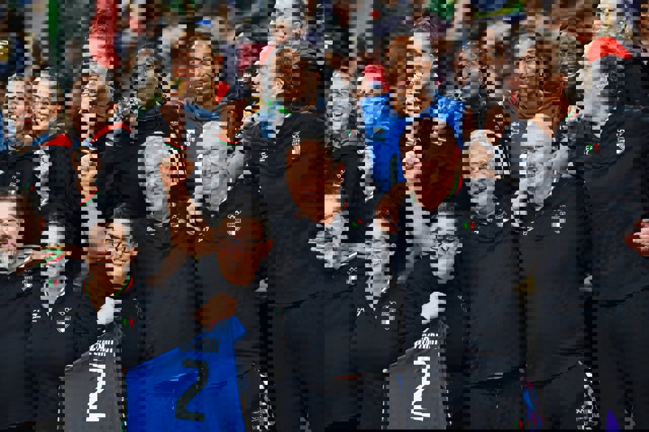 2067027