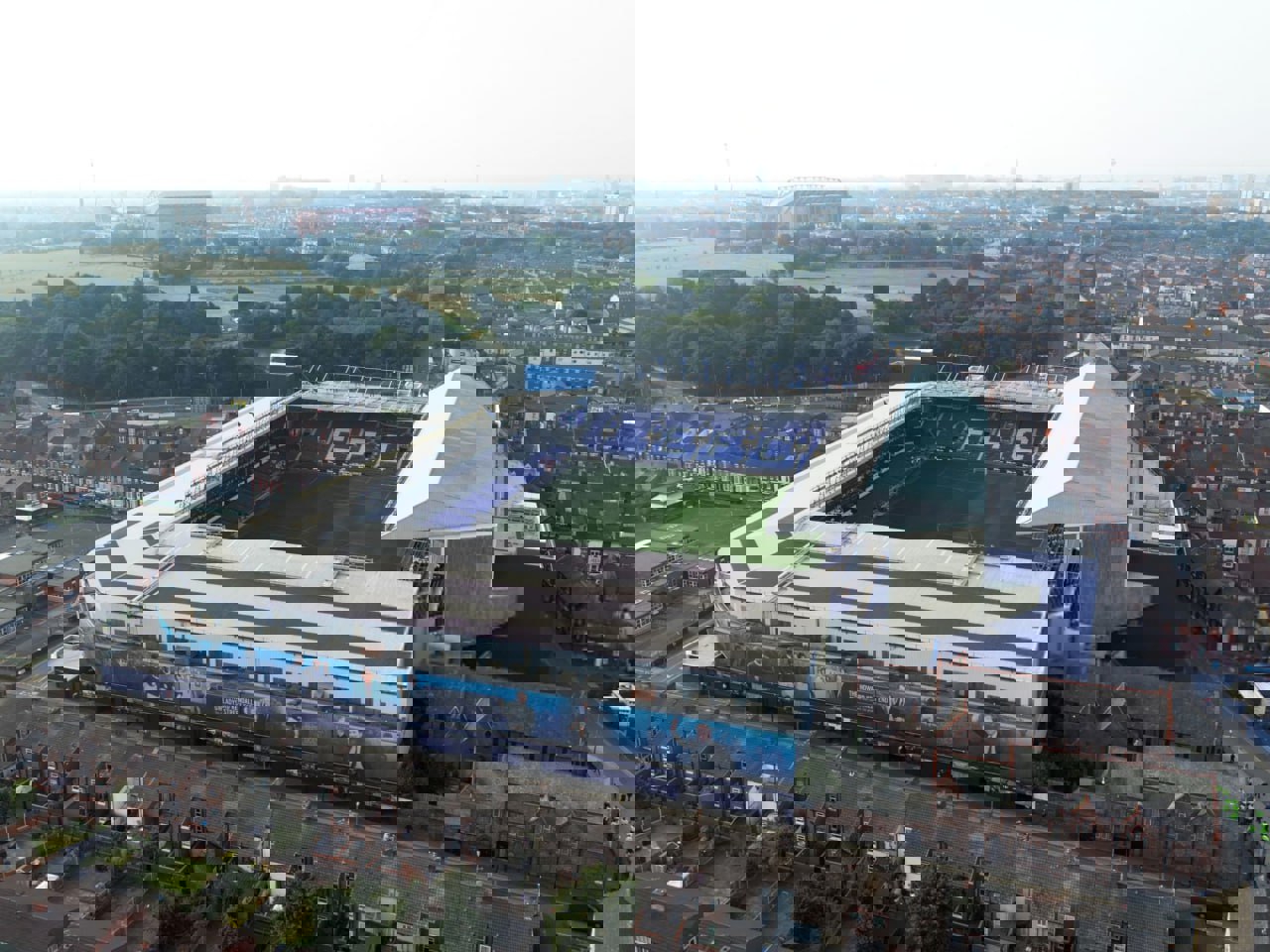 2067272