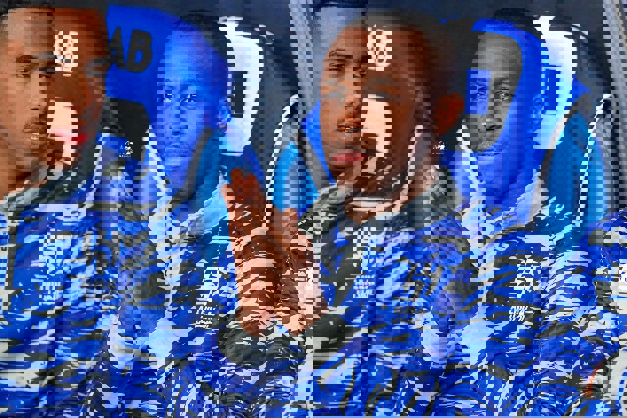 2067382