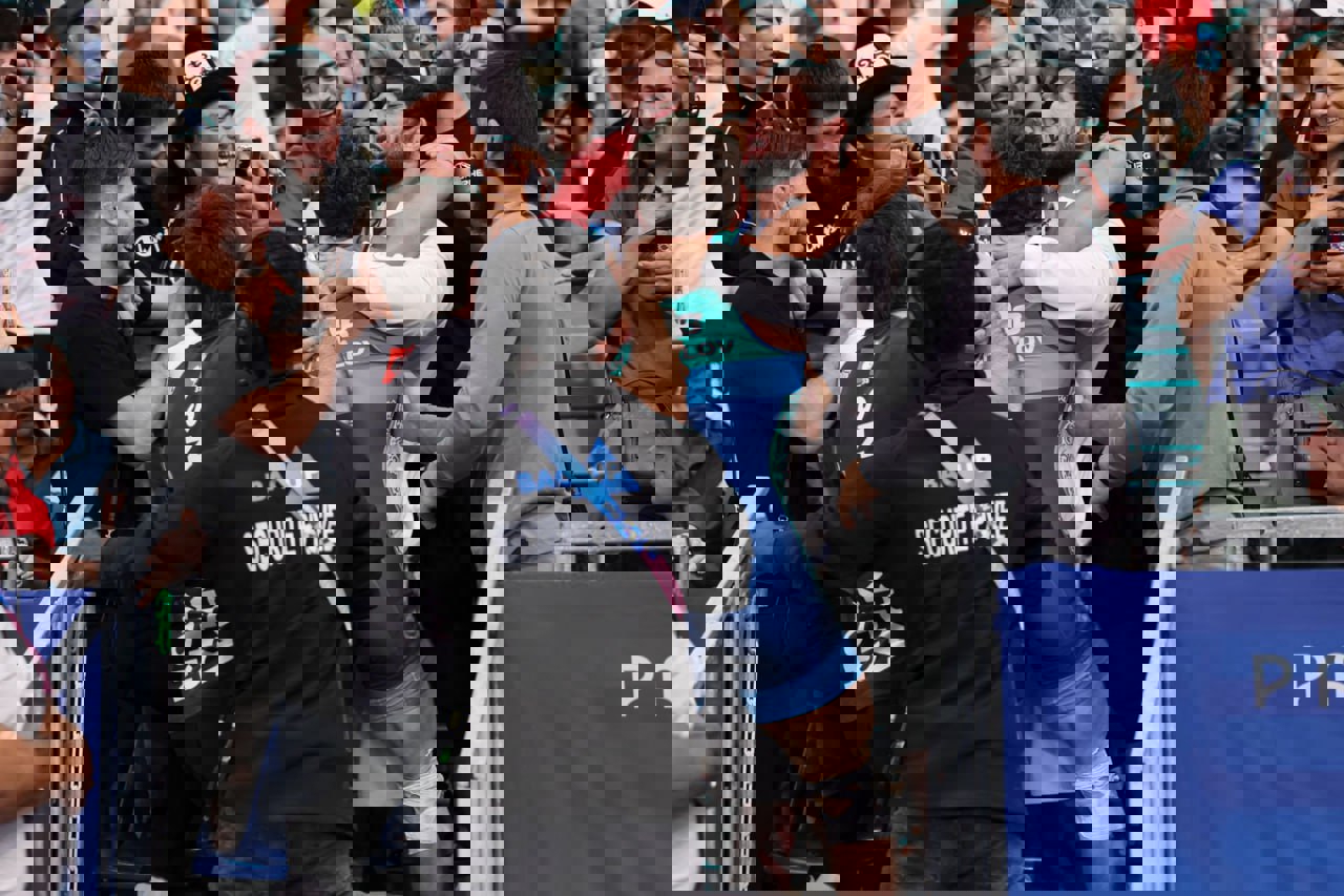 2067473