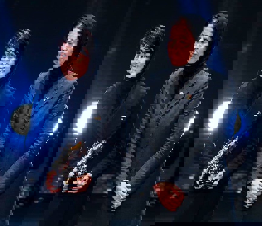 2067564