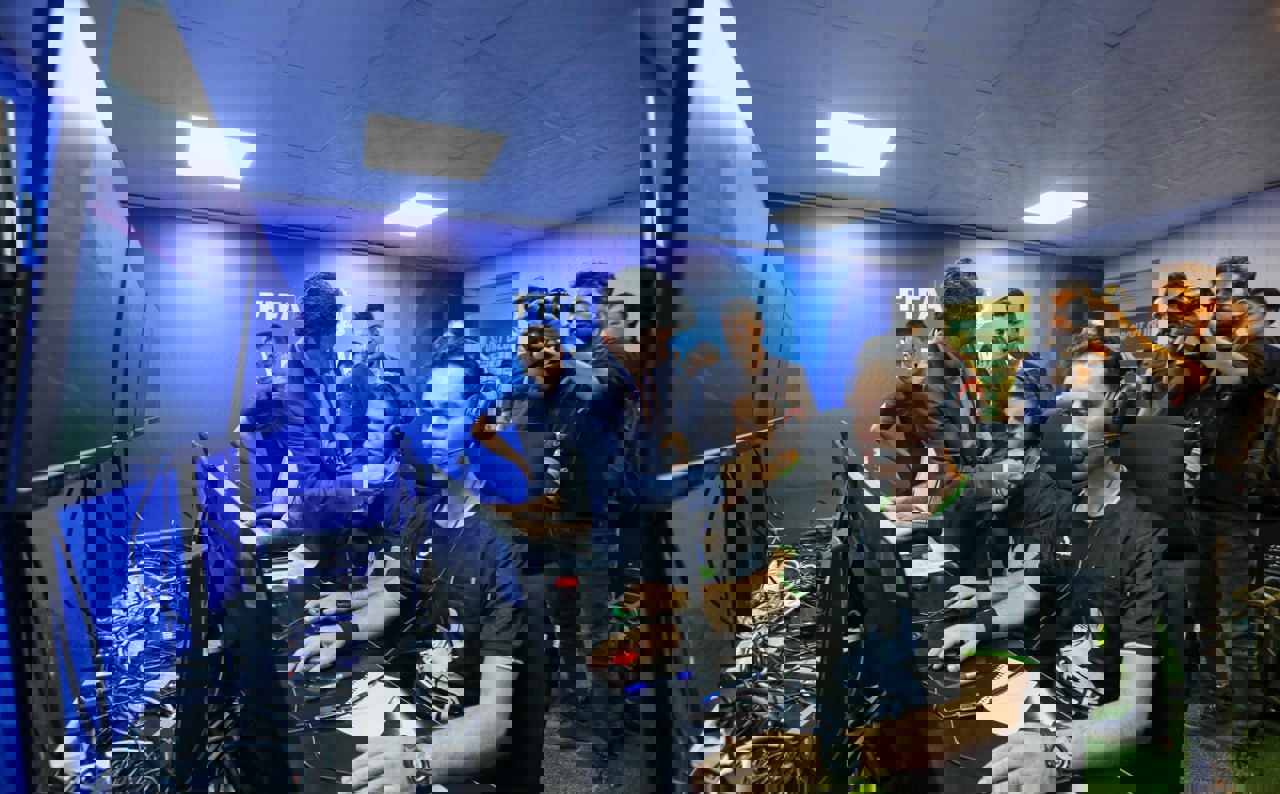 2067577