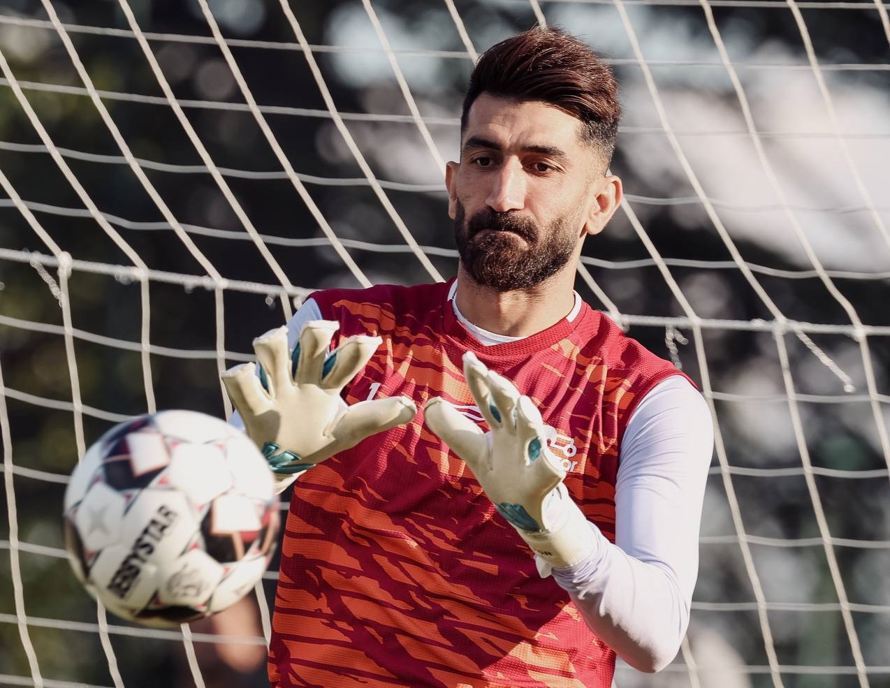 72 ساعت تا اولین نبرد جنجالی در سایه یک شکایت/ بزرگترین بازی روانی فوتبال ایران با علی بیرانوند!