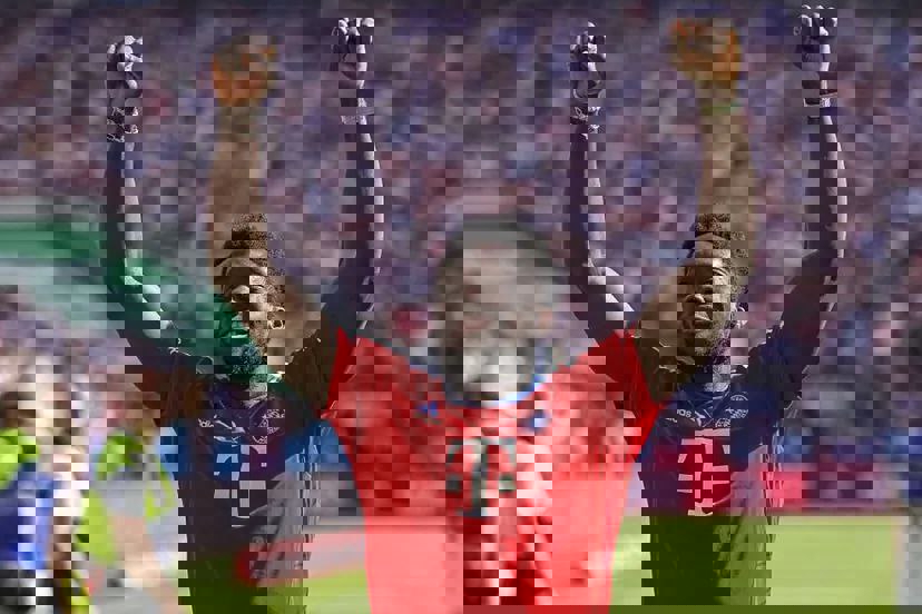 2067733