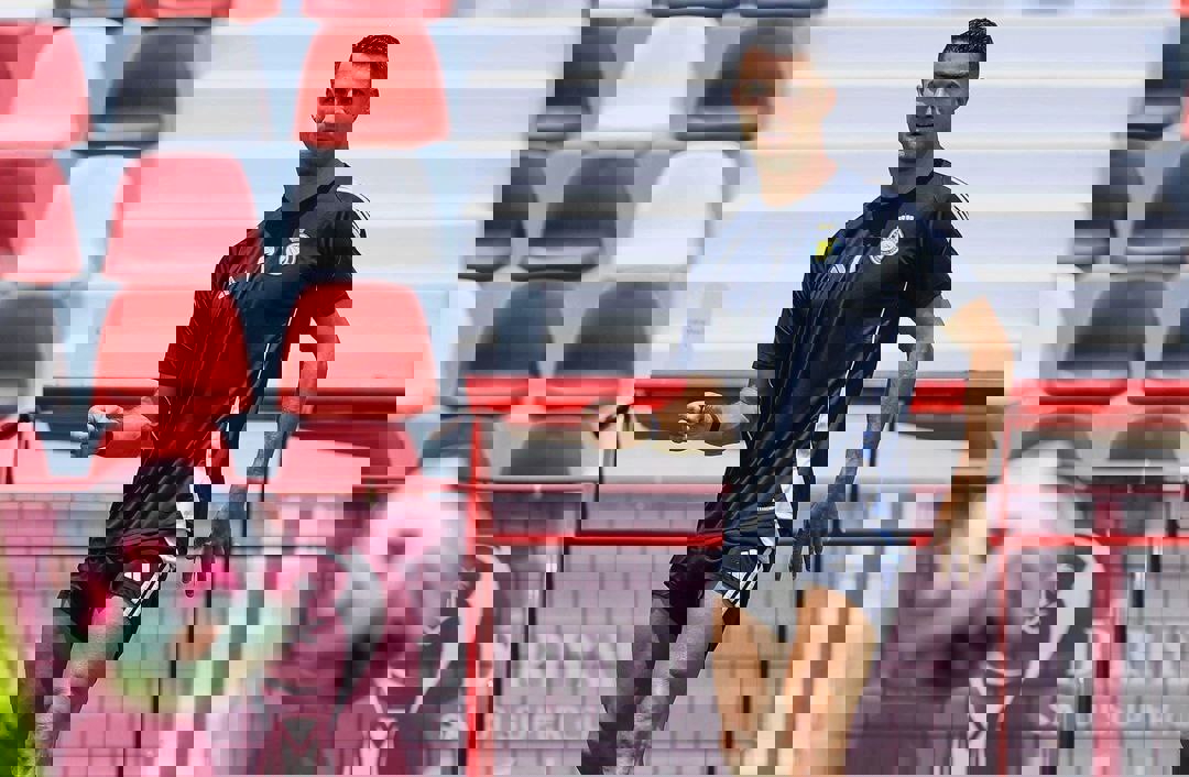 2067851