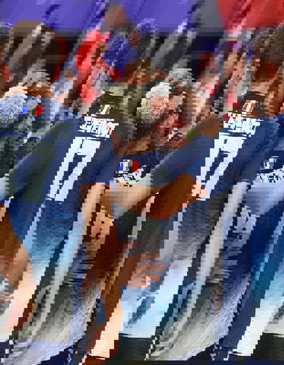 2067950