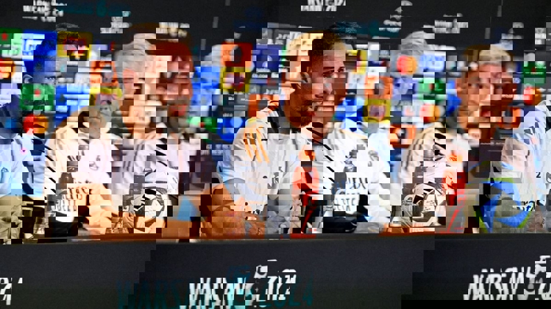 2067999