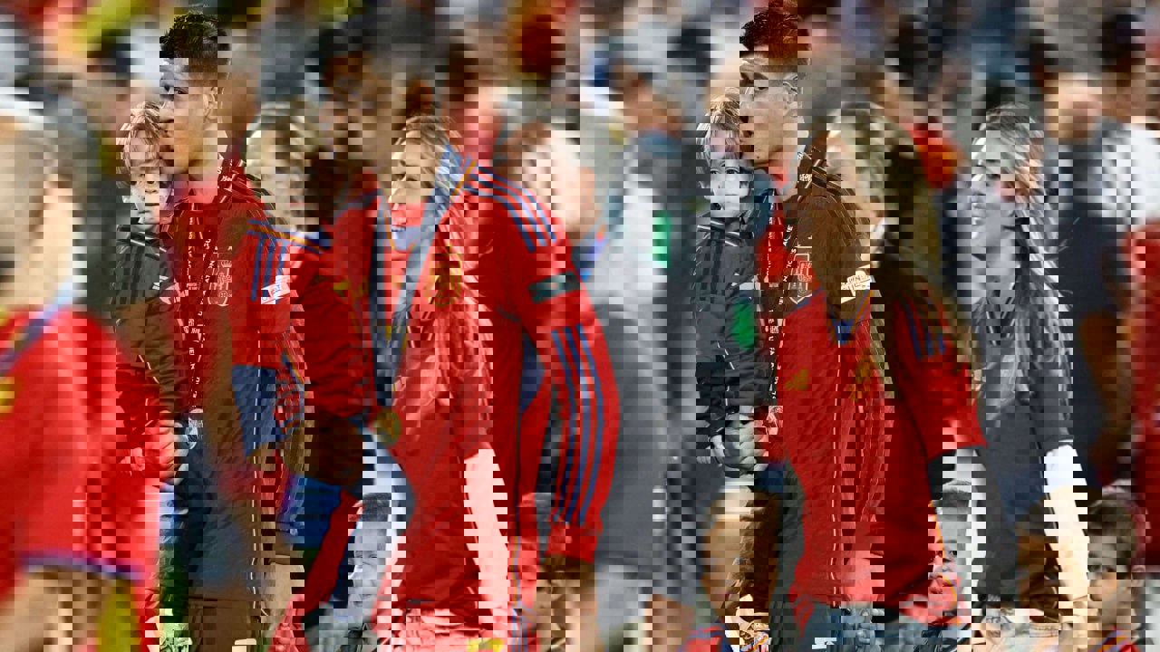2068136