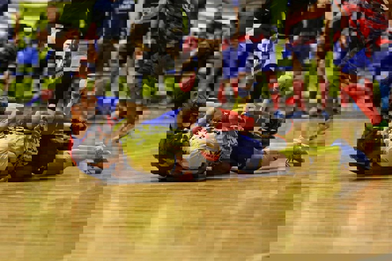 2068169
