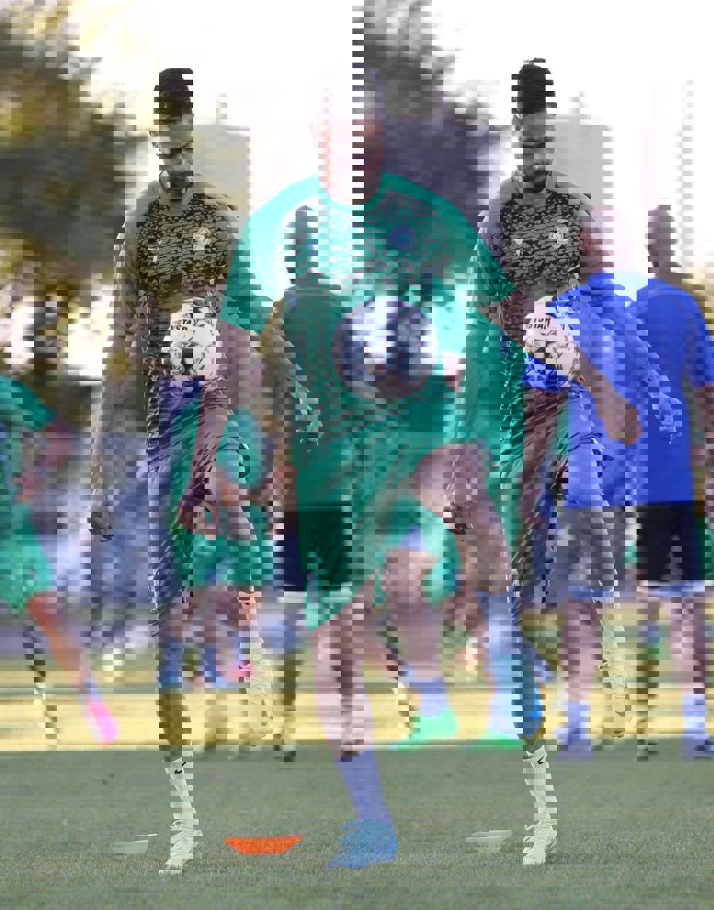 2068303