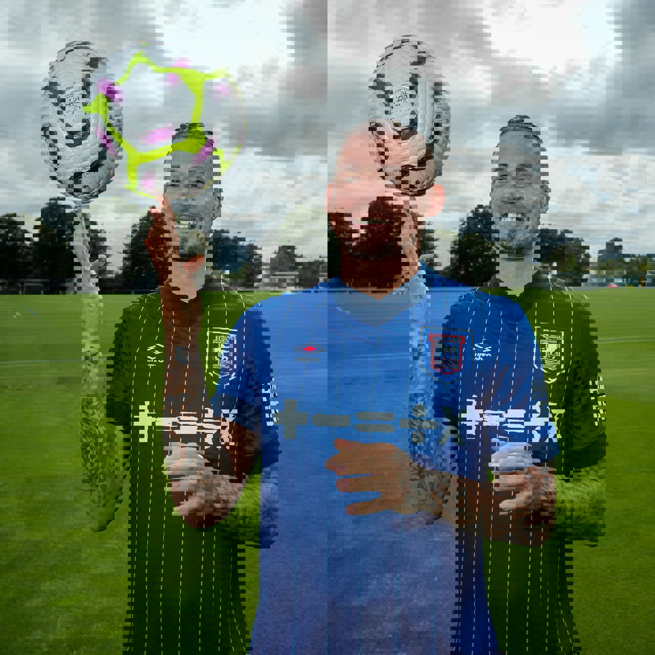 2068878