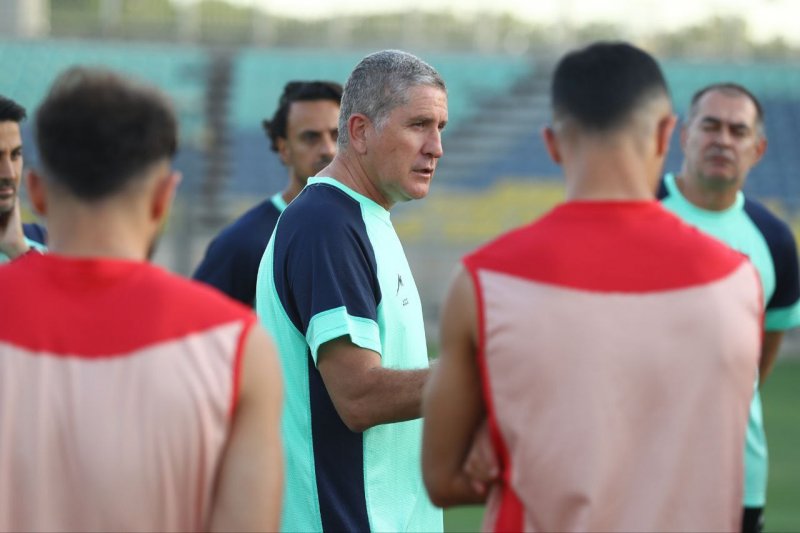 گاریدو بازیکنان پرسپولیس را به دو گروه تقسیم کرد