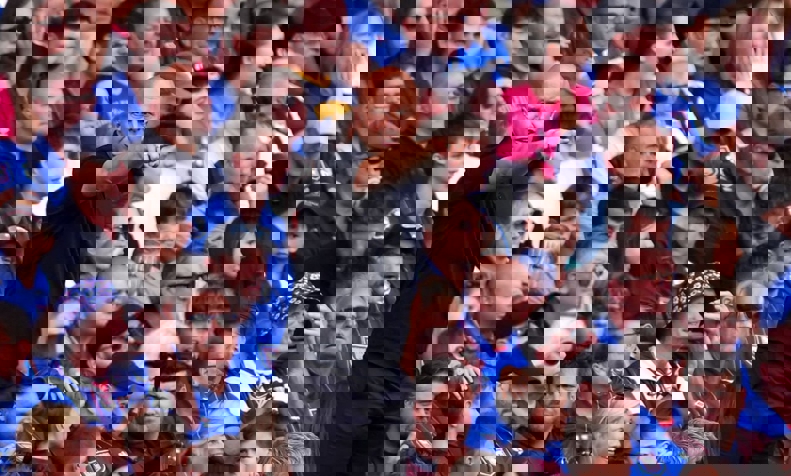 2069418