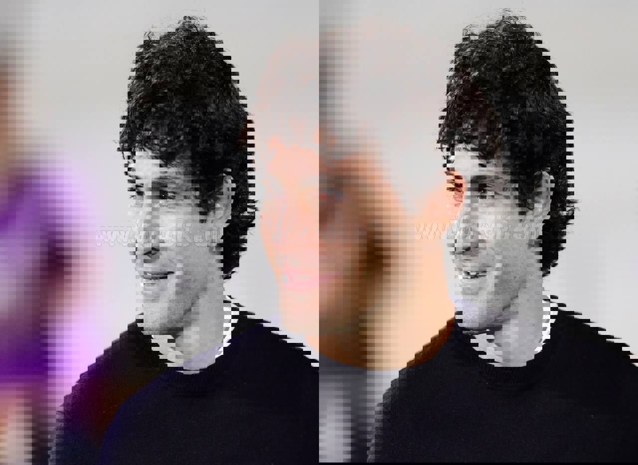2069433