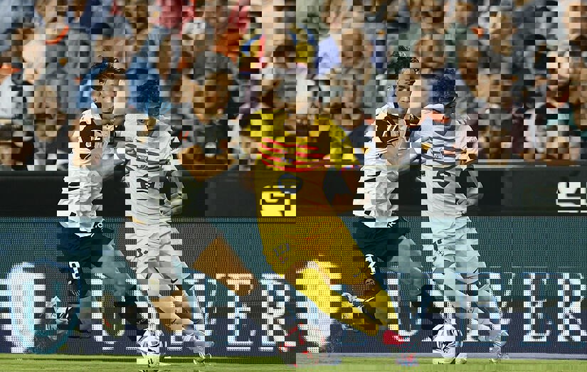 2069799