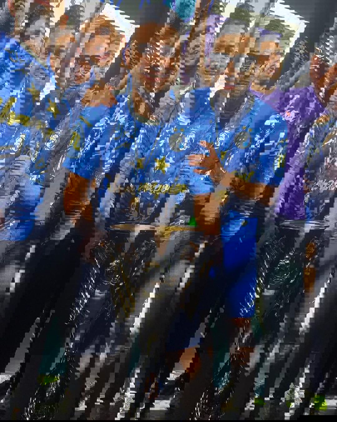 2069993