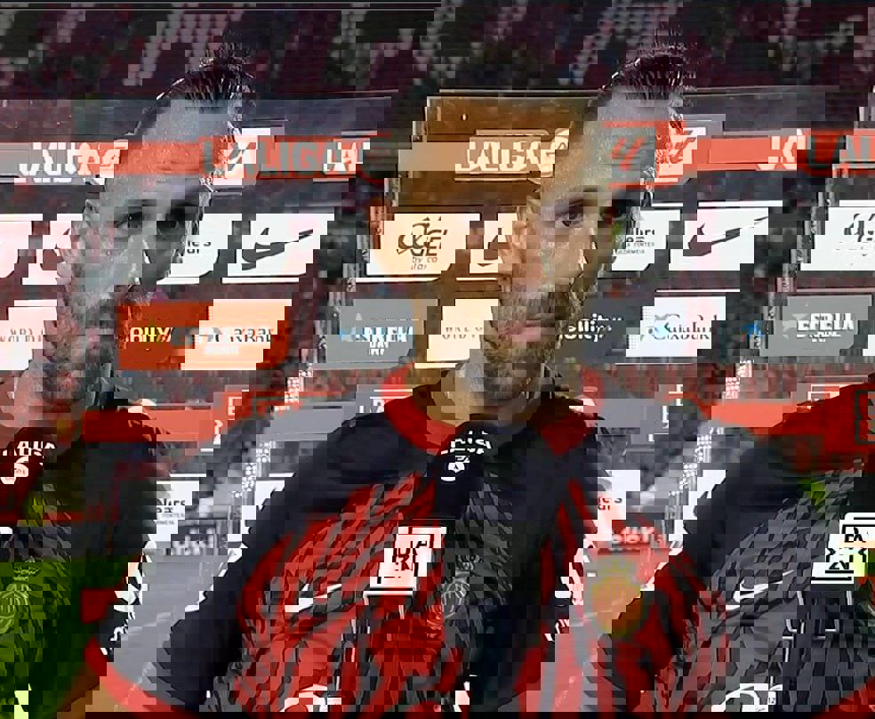 2070122