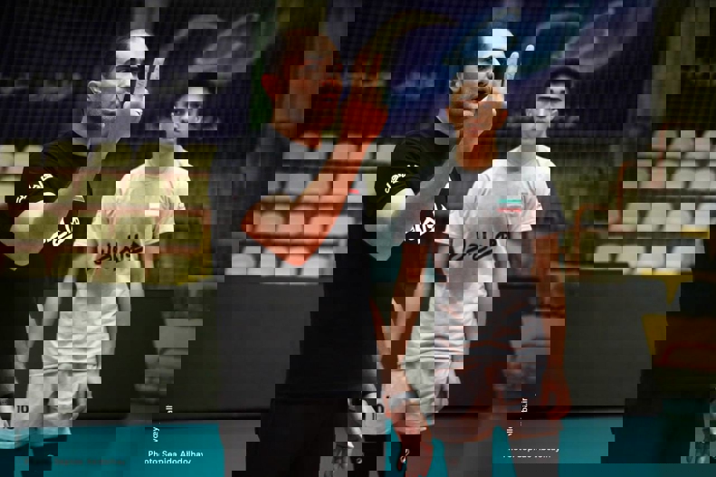 2070244