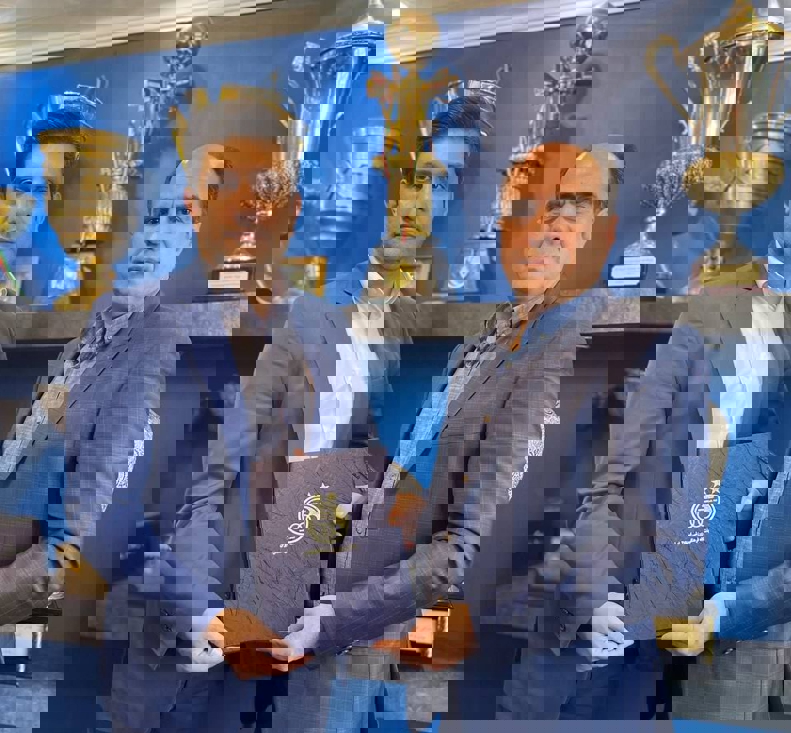 2070296