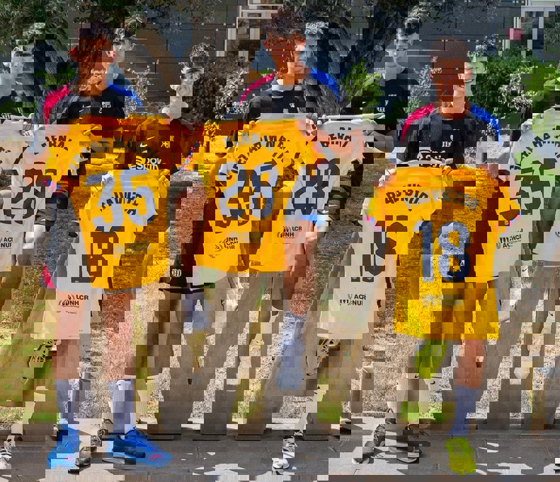 2070289