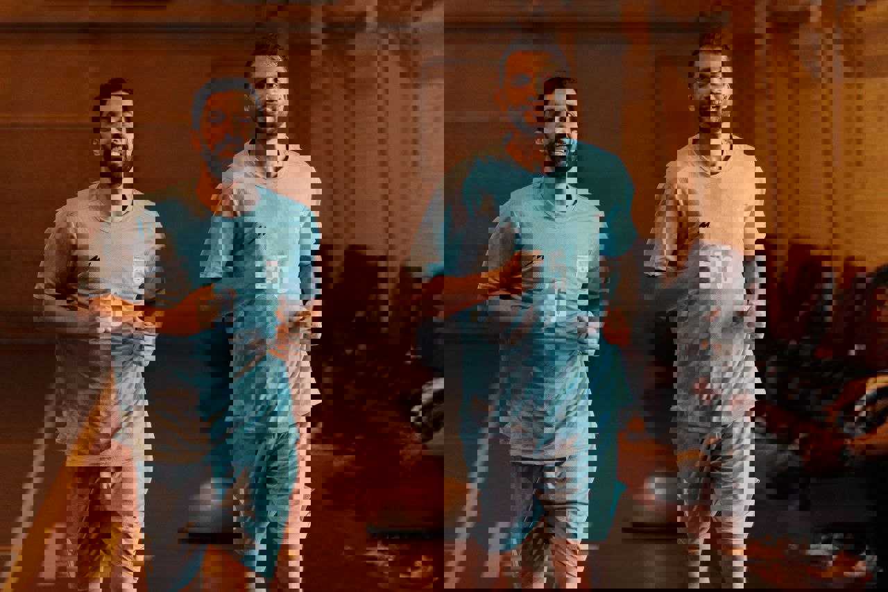2070683